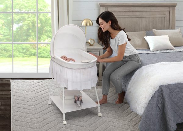 Classic Breeze Bassinet on Sale