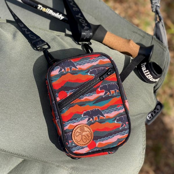 Bear Country Snapshot Bag 2.0 Online now